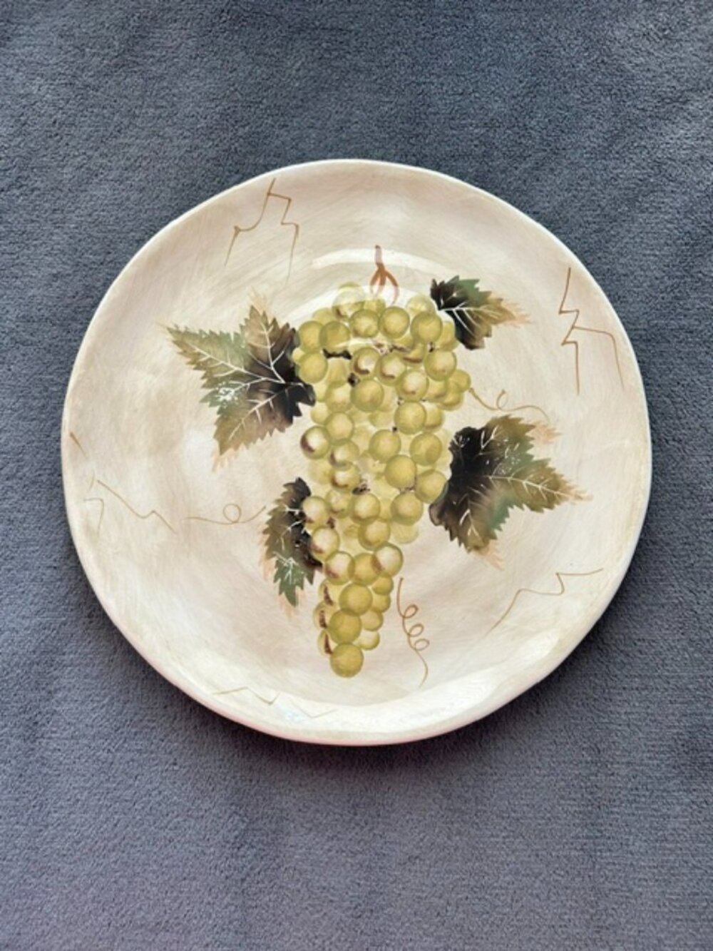 Cabernet Tabletops Unlimited Hand-Painted 11" Grapes Plate
